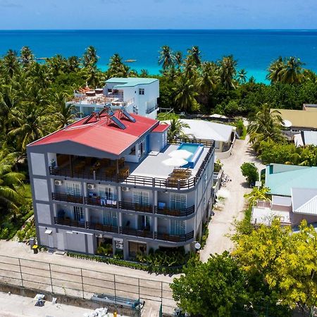 Grand Beach Dhigurah Дигура Экстерьер фото