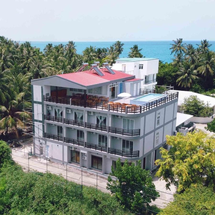 Grand Beach Dhigurah Дигура Экстерьер фото