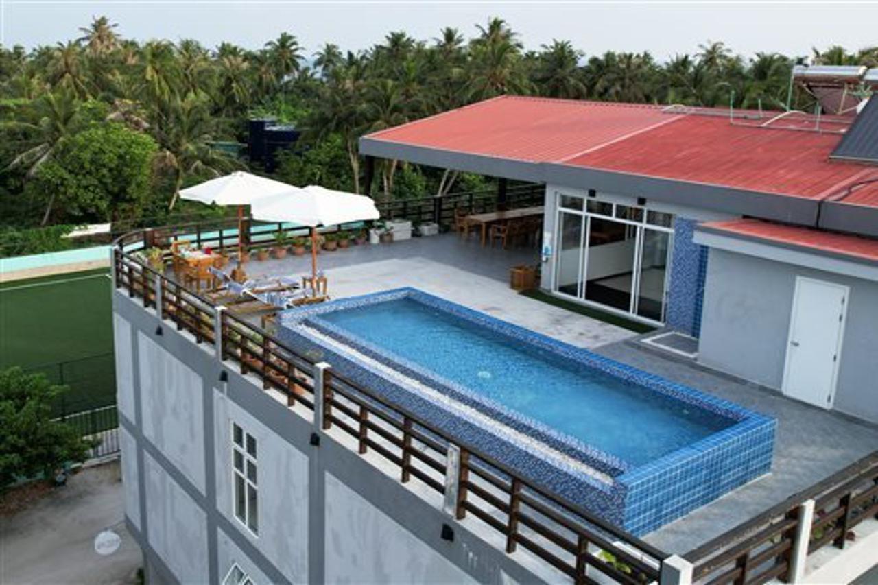 Grand Beach Dhigurah Дигура Экстерьер фото